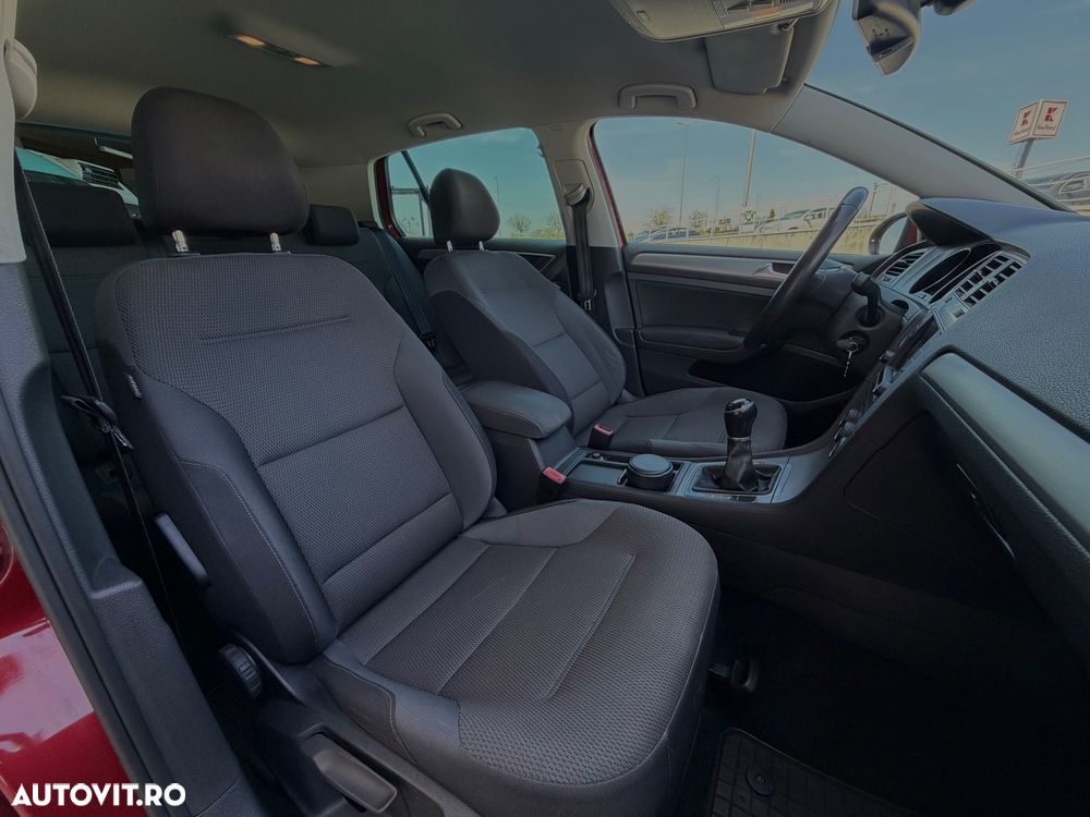 Volkswagen Golf - 13