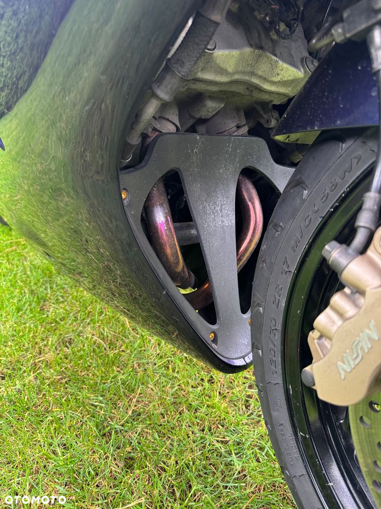 Honda VFR - 10