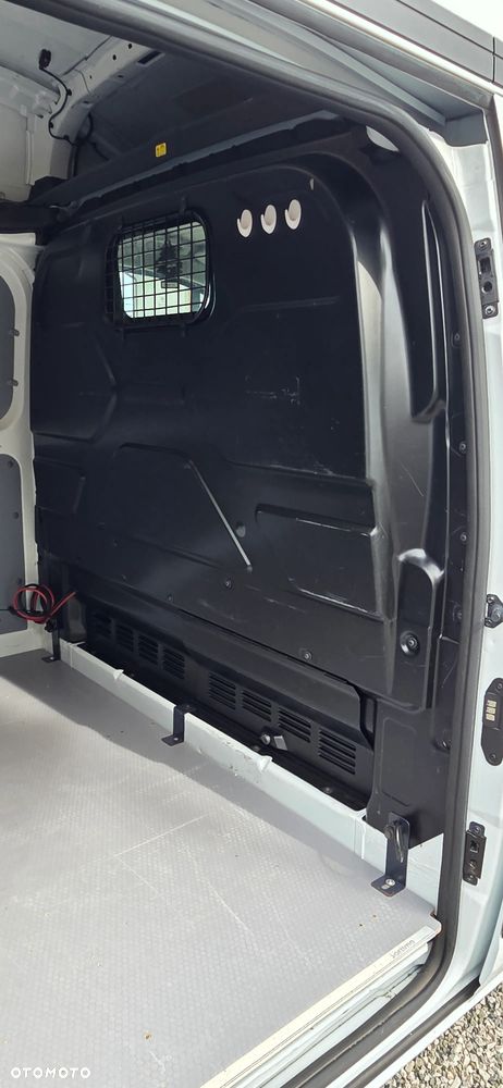 Ford Transit Custom - 13
