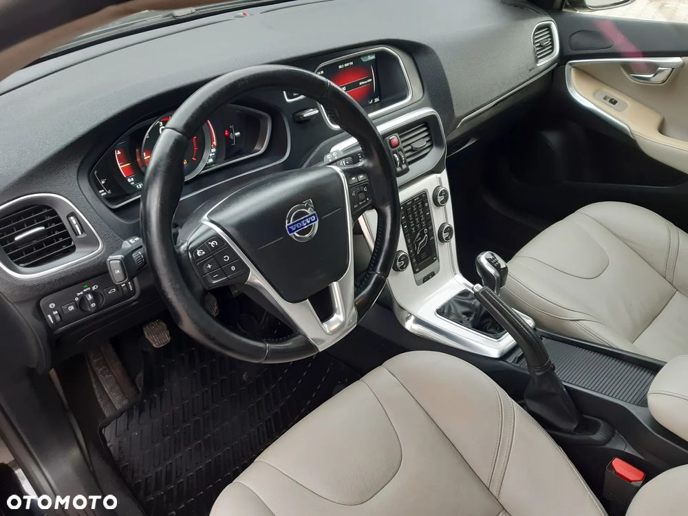 Volvo V40 D4 Summum - 20