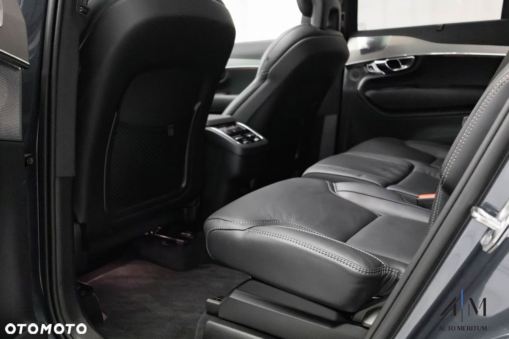 Volvo XC 90 B5 D AWD Ultimate Dark - 25