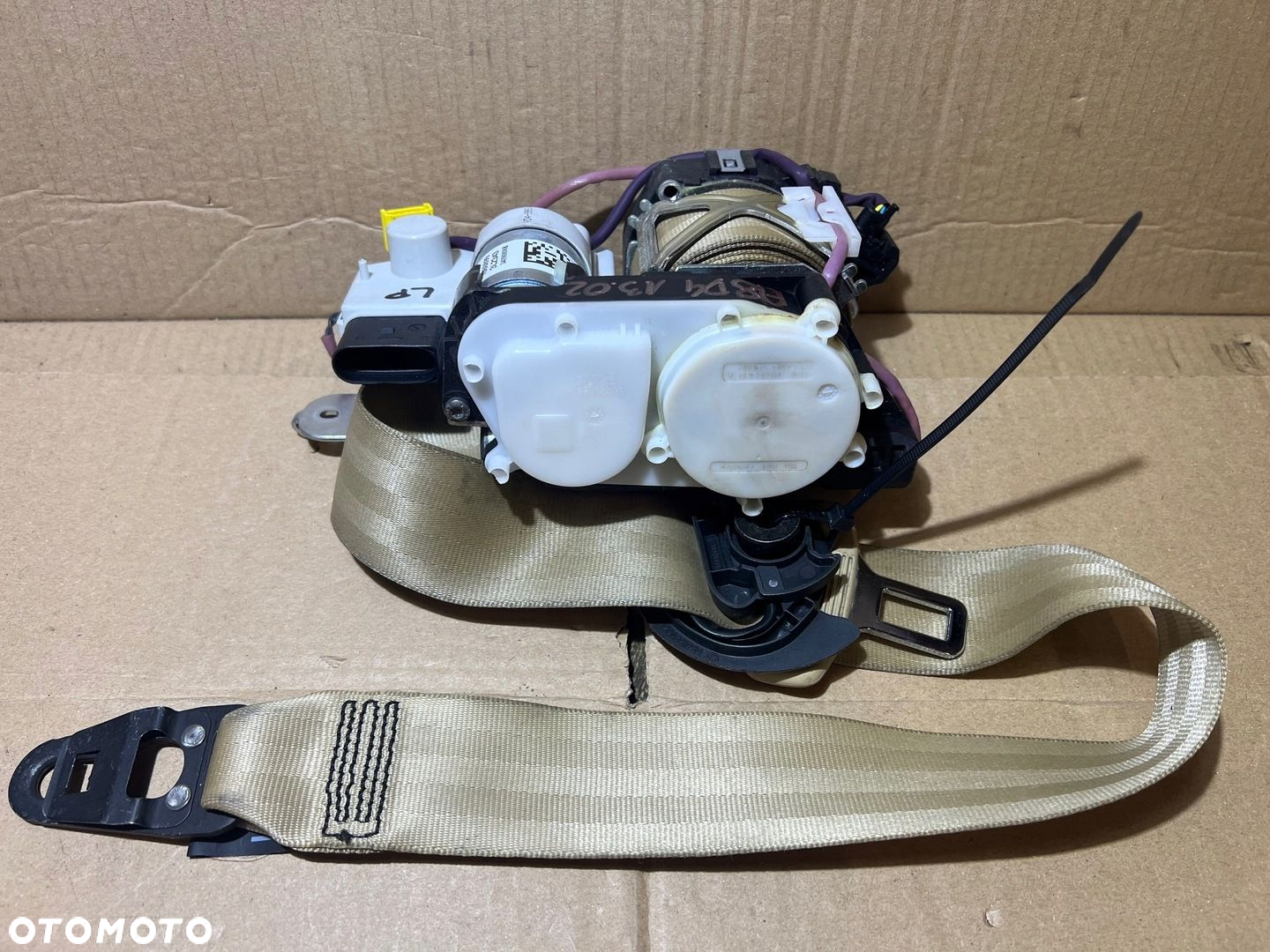 AUDI A8 D4 PAS BEZPIECZEŃSTWA LEWY PRZÓD PRZEDNI KREMOWY 4H0857705A - 7
