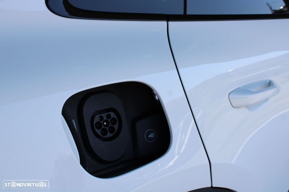 Porsche Macan Electric 4 - 35