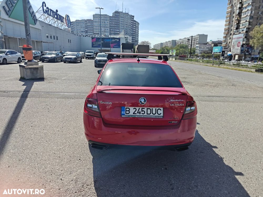 Skoda Octavia 2.0 245 TSI DSG RS - 4