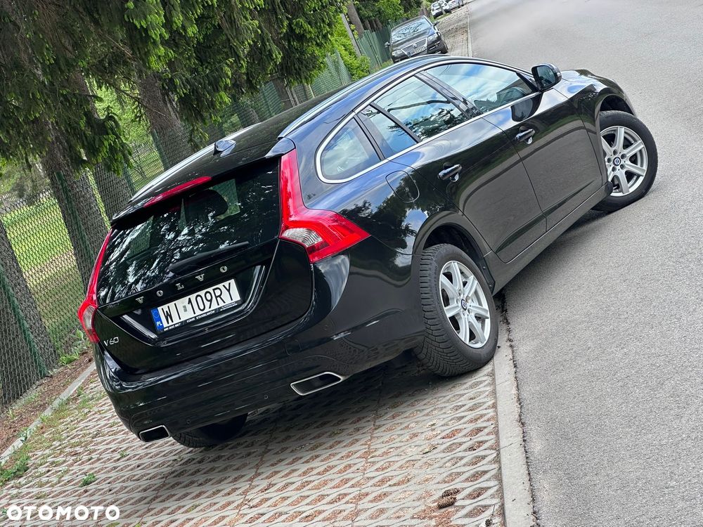 Volvo V60 D2 Summum - 14