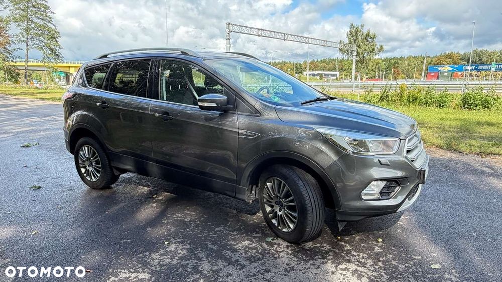 Ford Kuga - 10