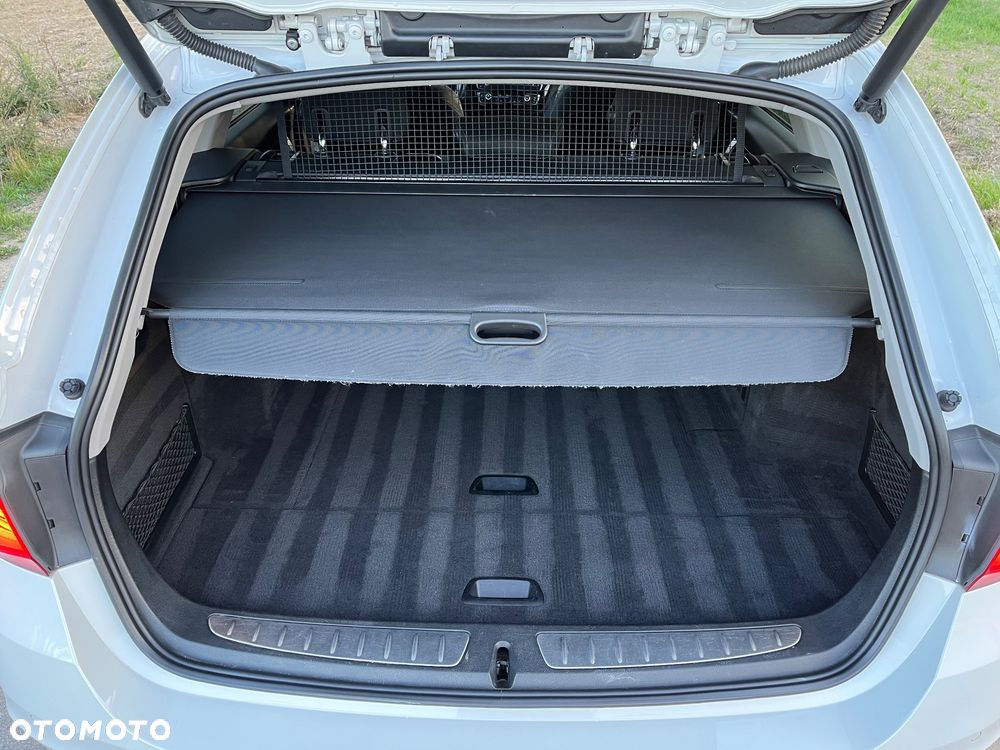 BMW Seria 3 320d Sport Line - 9