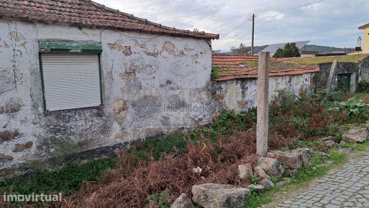 Terreno com moradia para restauro - Grande imagem: 2/15