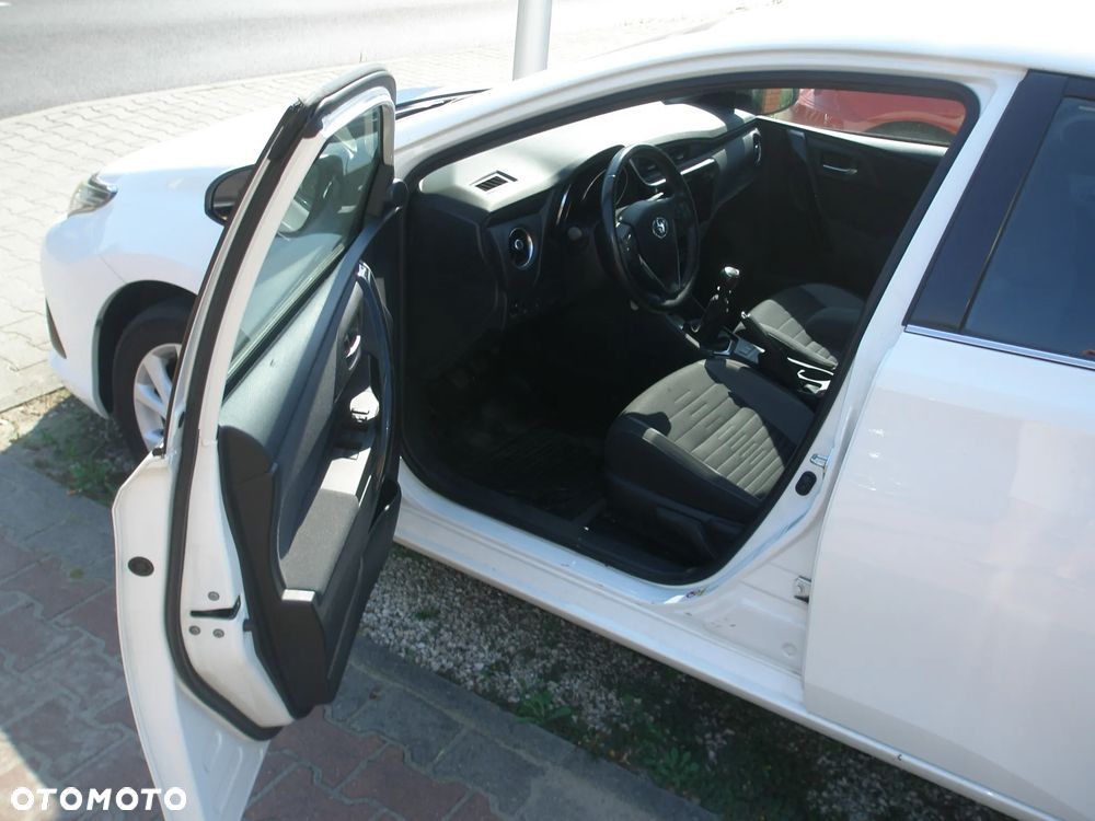 Toyota Auris 1.2 T Prestige - 12