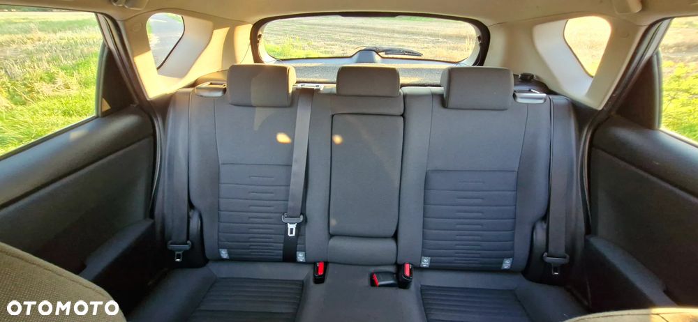 Toyota Auris - 10