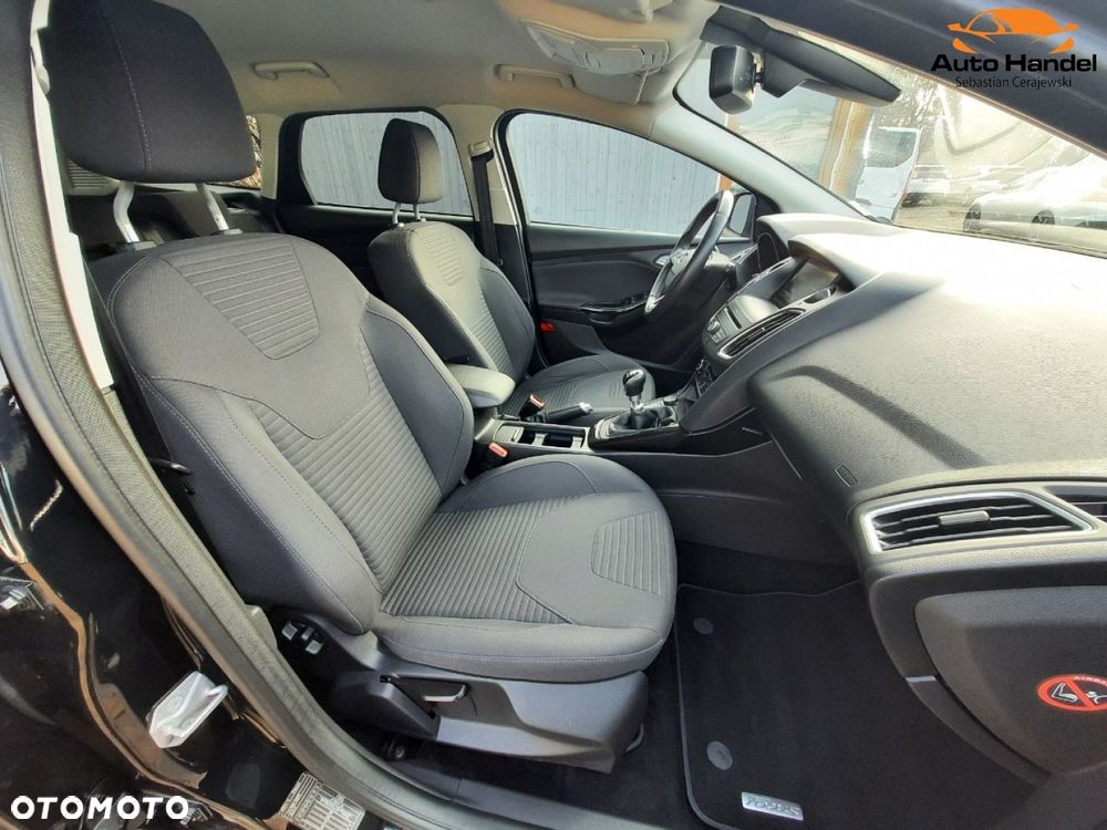 Ford Focus 1.5 EcoBlue STart-Stopp-System TITANIUM - 37