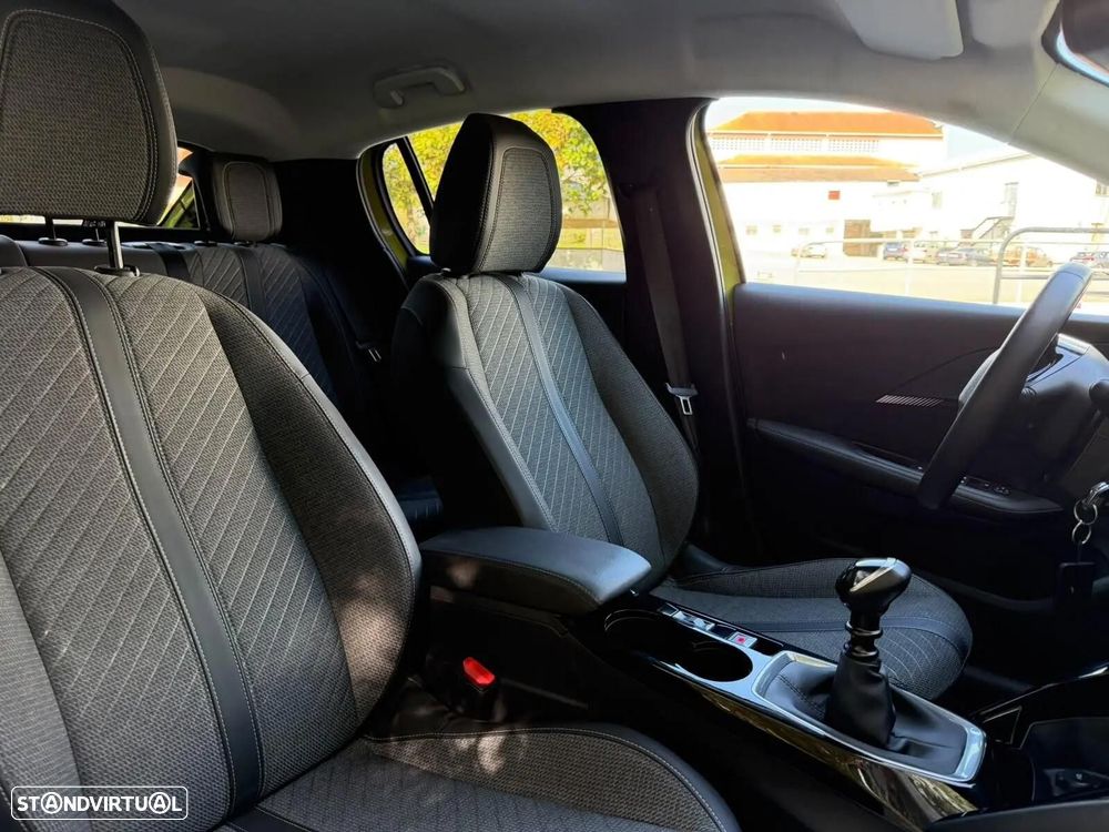 Peugeot 208 1.2 PureTech Allure - 38