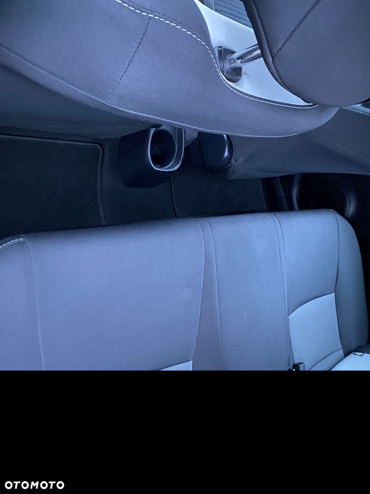 Toyota Yaris 1.5 VVT-i Team Deutschland - 21