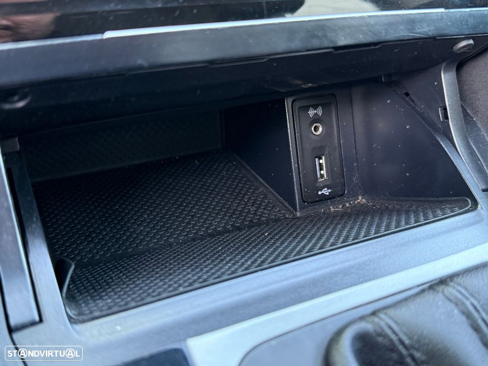 VW Golf 1.6 TDi Highline DSG - 17