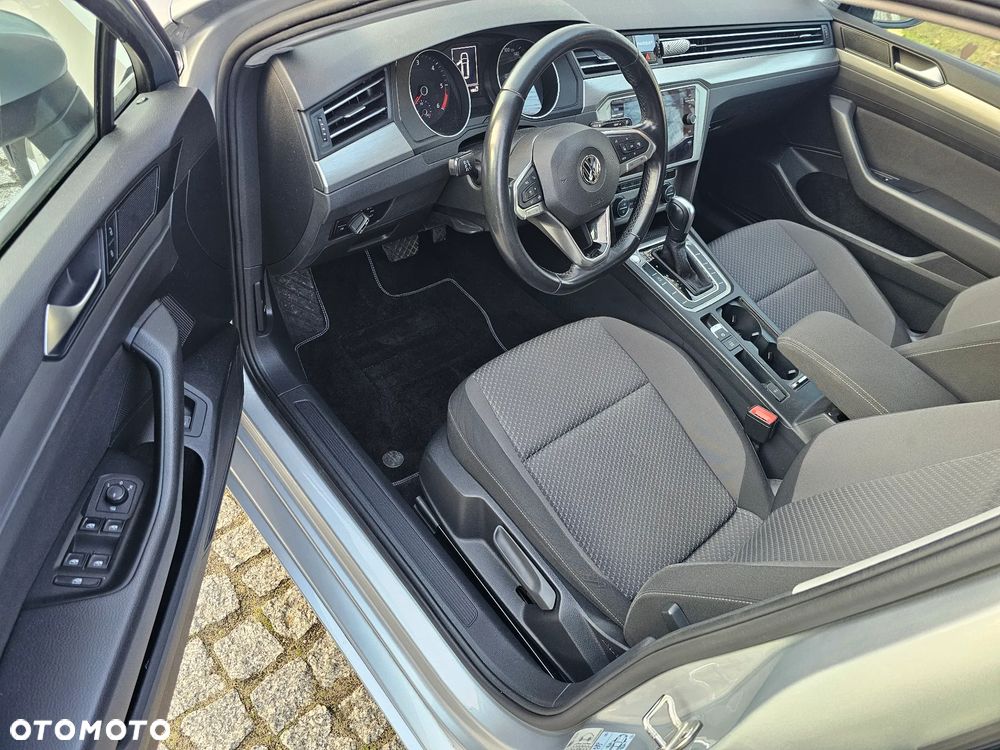Volkswagen Passat 2.0 TDI SCR DSG - 8