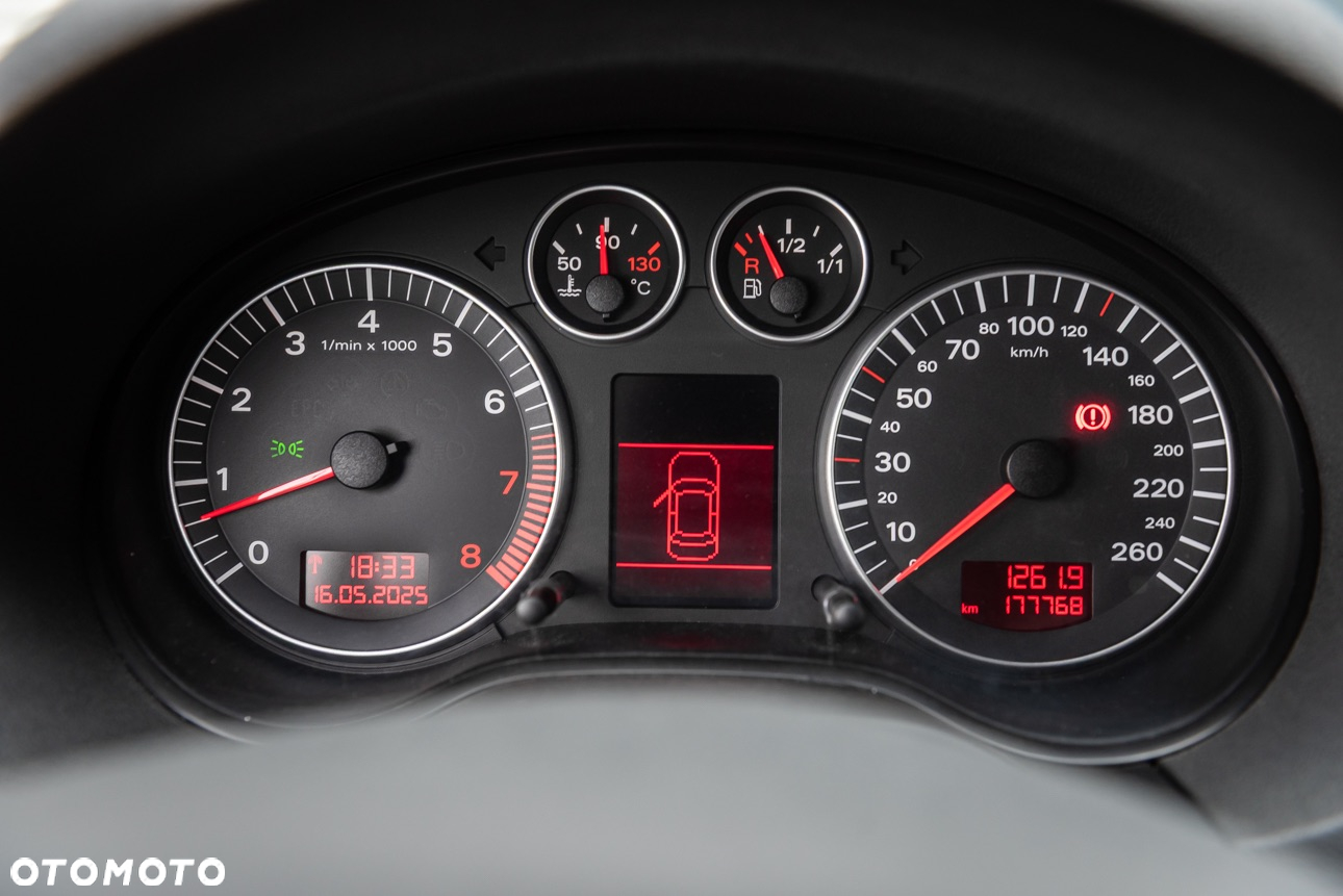 Audi A3 3.2 quattro S Line Sportpaket plus - 25
