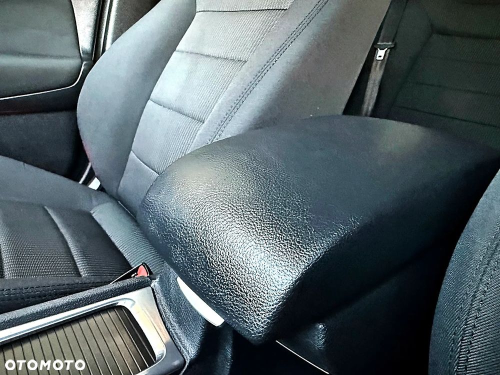 Ford Mondeo 2.0 TDCi Titanium S - 36