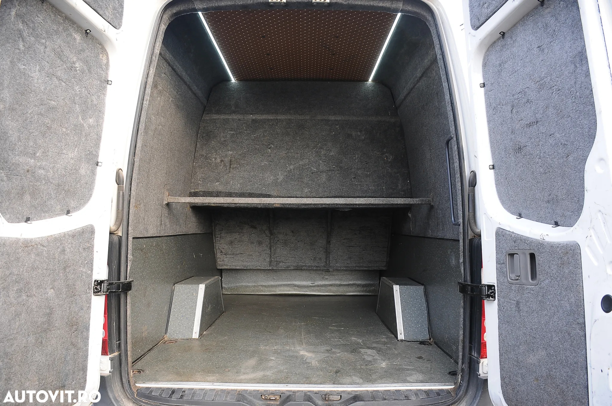 Mercedes-Benz Sprinter - 17