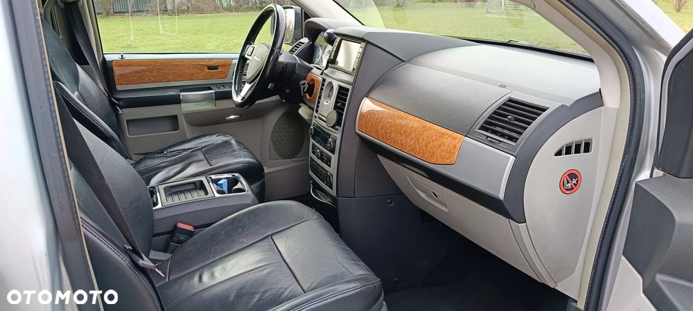 Chrysler Voyager - 9