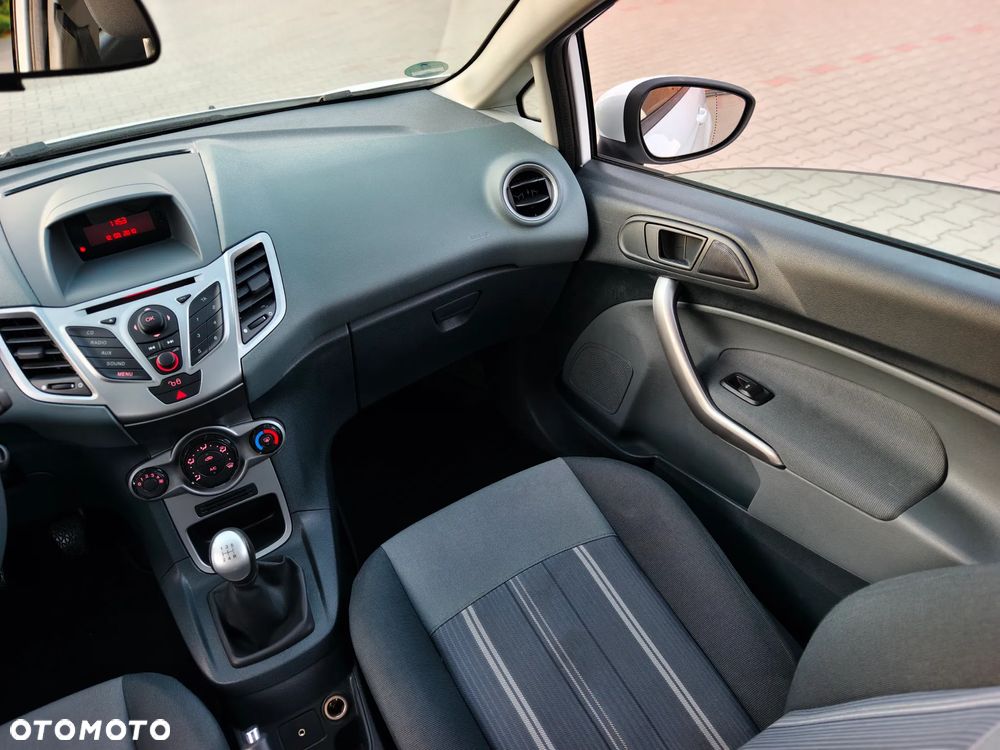 Ford Fiesta 1.25 Viva - 11