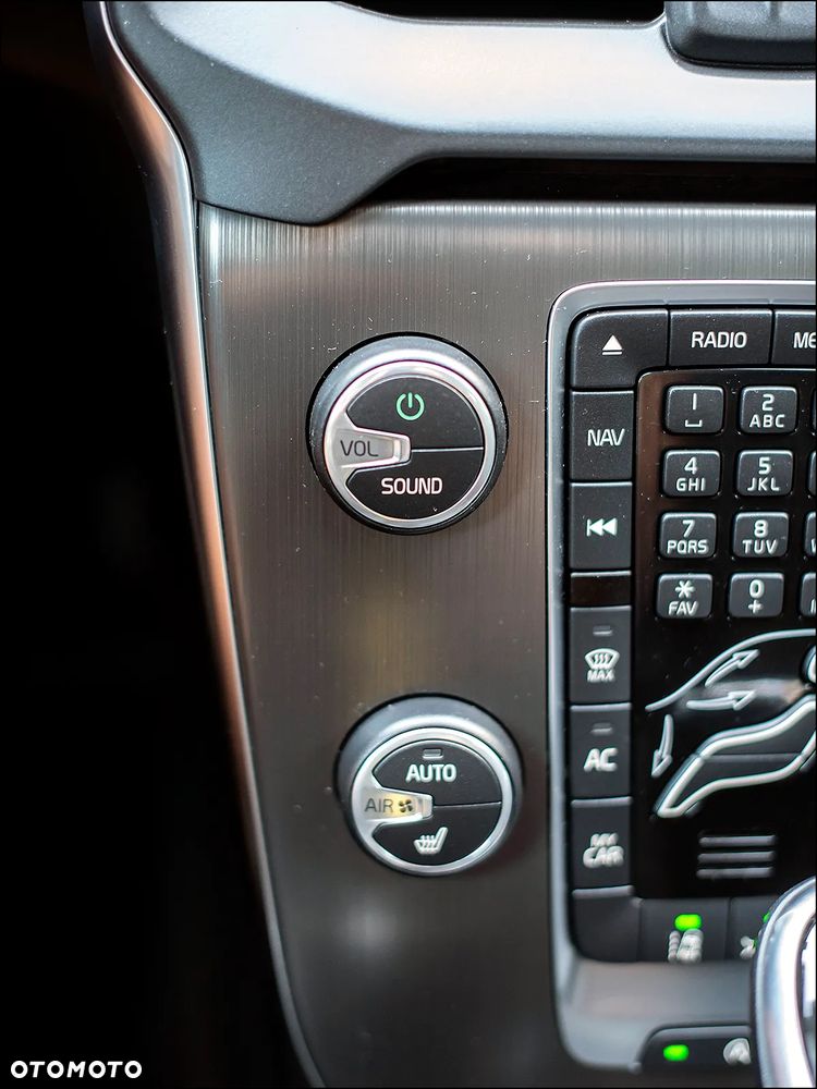 Volvo V40 - 23