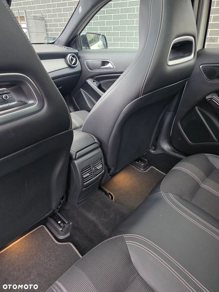 Mercedes-Benz GLA - 19