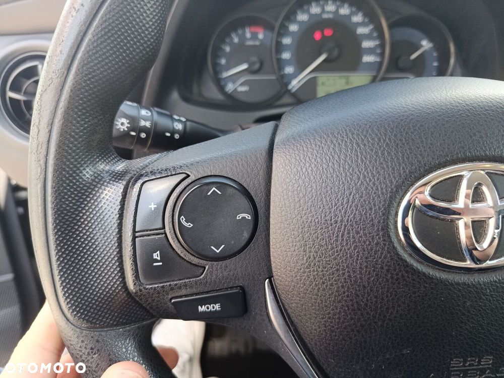 Toyota Corolla 1.4 D-4D Active - 21