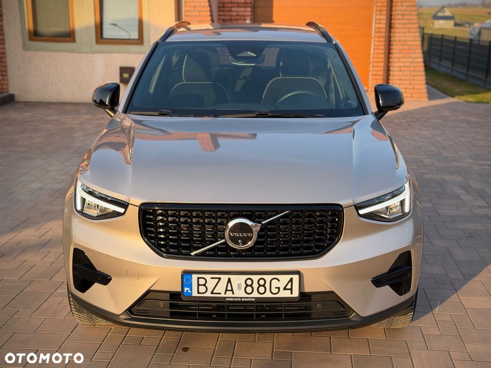 Volvo XC 40 B3 Plus Dark - 3
