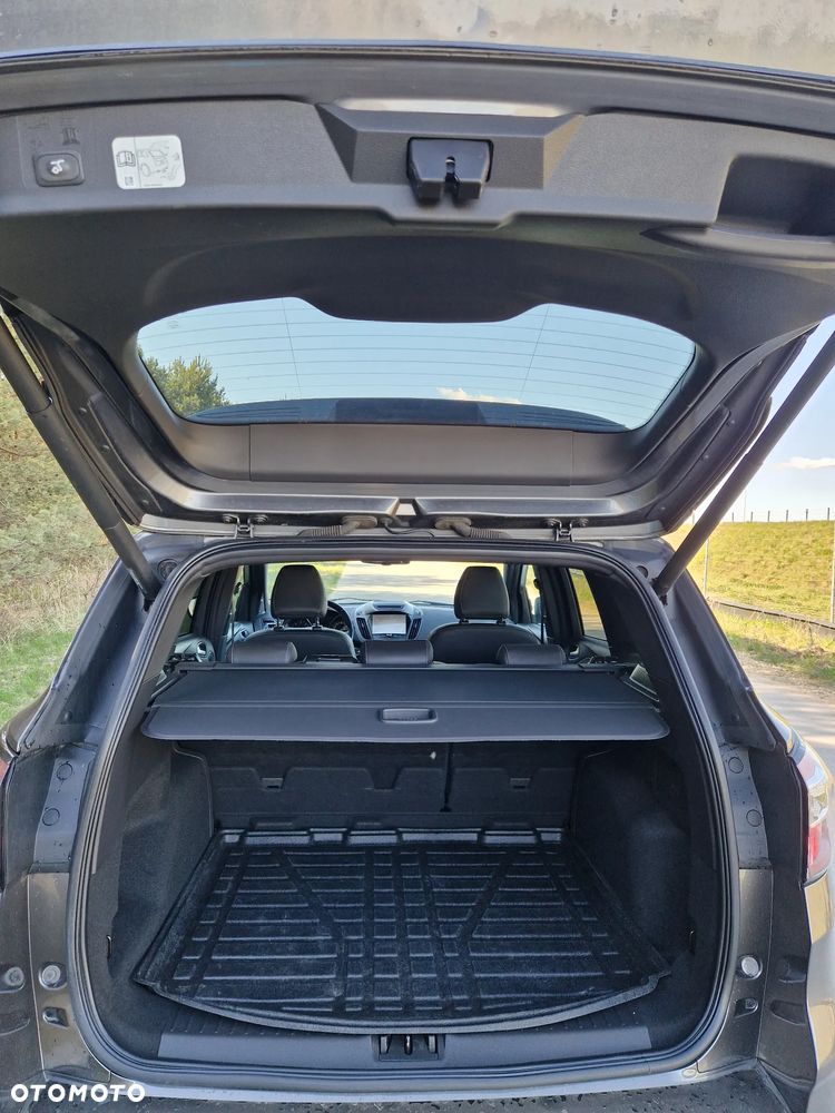 Ford Kuga 2.0 TDCi 4x4 ST-Line - 40