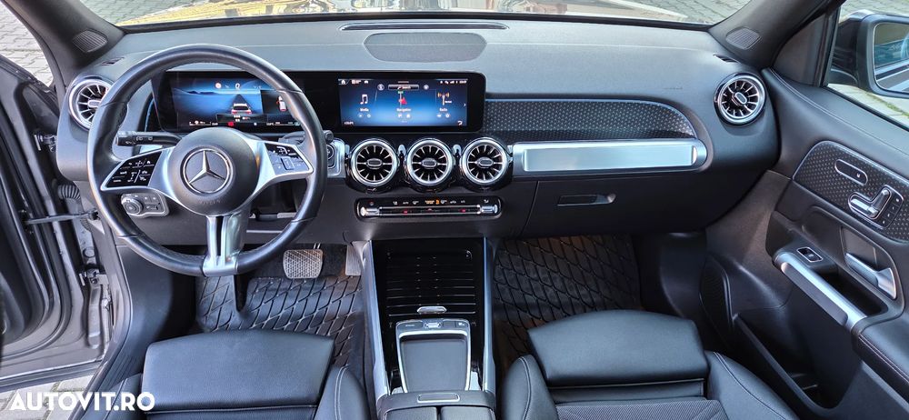 Mercedes-Benz GLB - 12