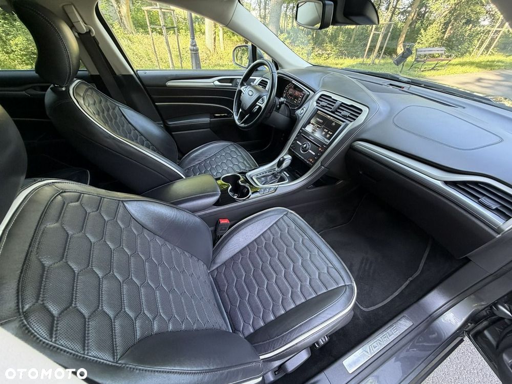 Ford Mondeo - 33