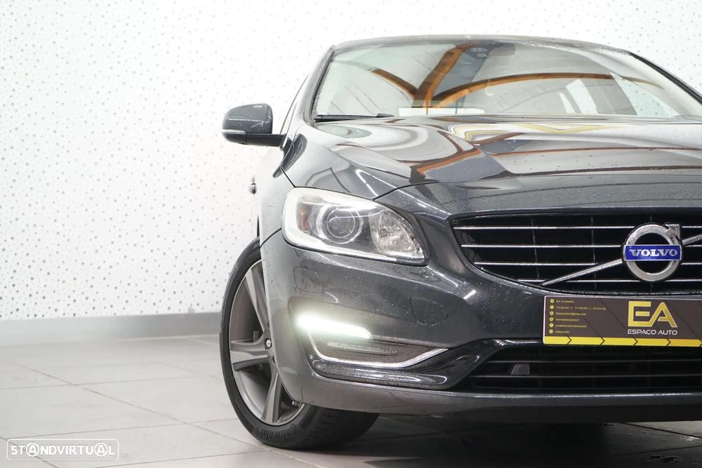 Volvo V60 2.4 D6 Summum AWD Phev - 6