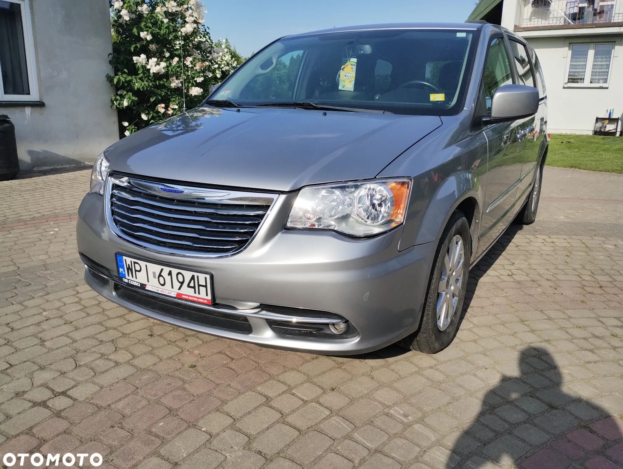 Chrysler Town & Country - 1