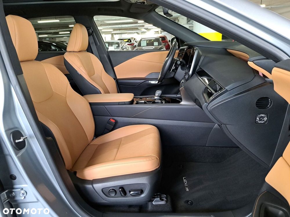 Lexus RX 2024