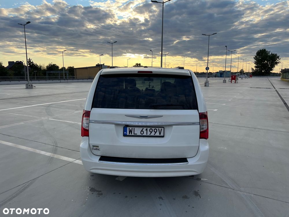 Chrysler Town & Country 3.6 Touring - 6