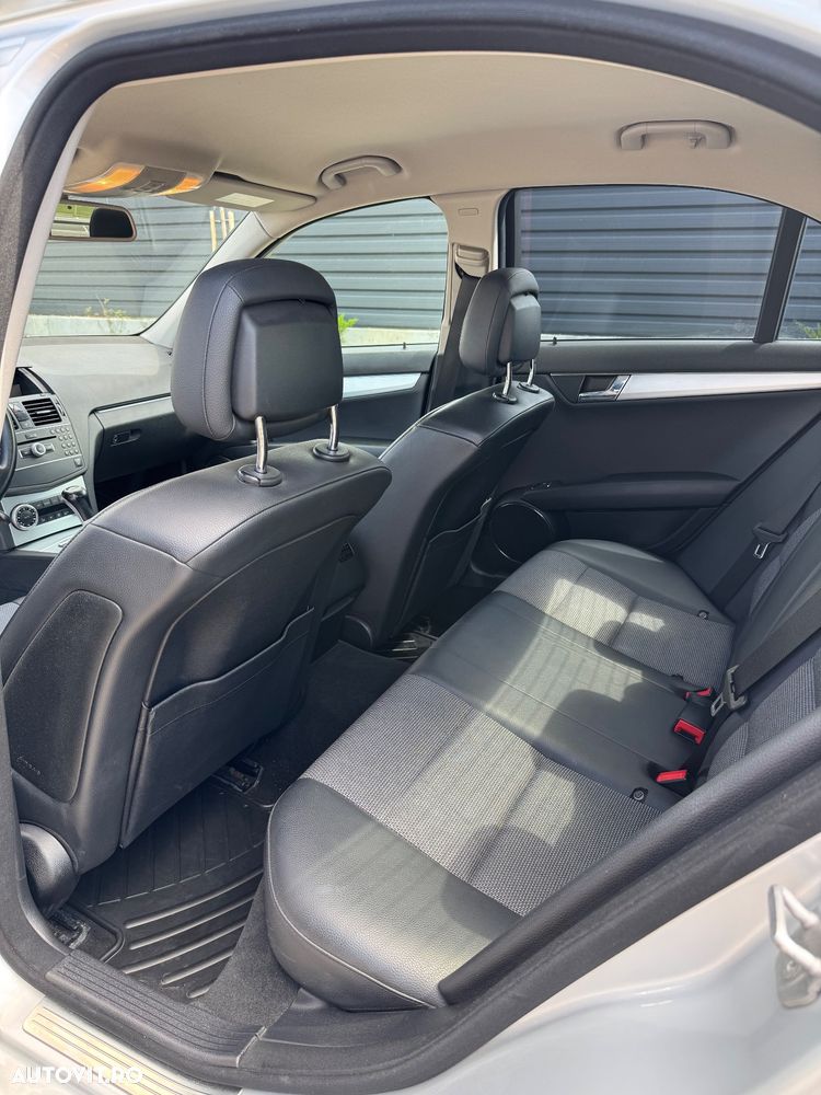 Mercedes-Benz C 200 CDI DPF (BlueEFFICIENCY) Avantgarde - 12