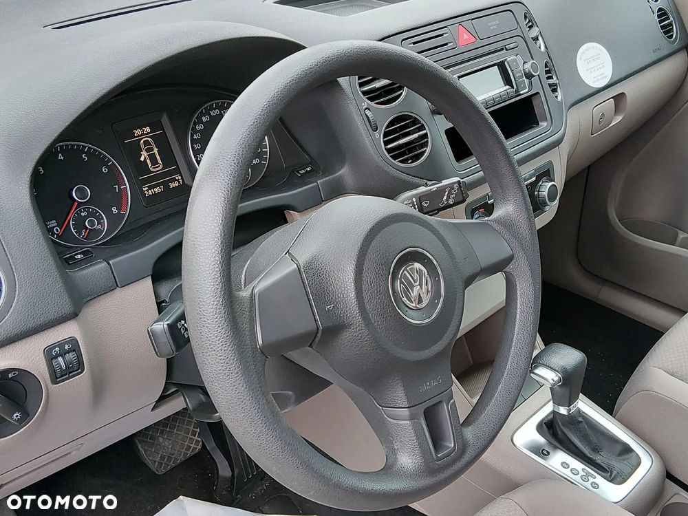 Volkswagen Golf Plus 1.6 Comfortline DSG - 24