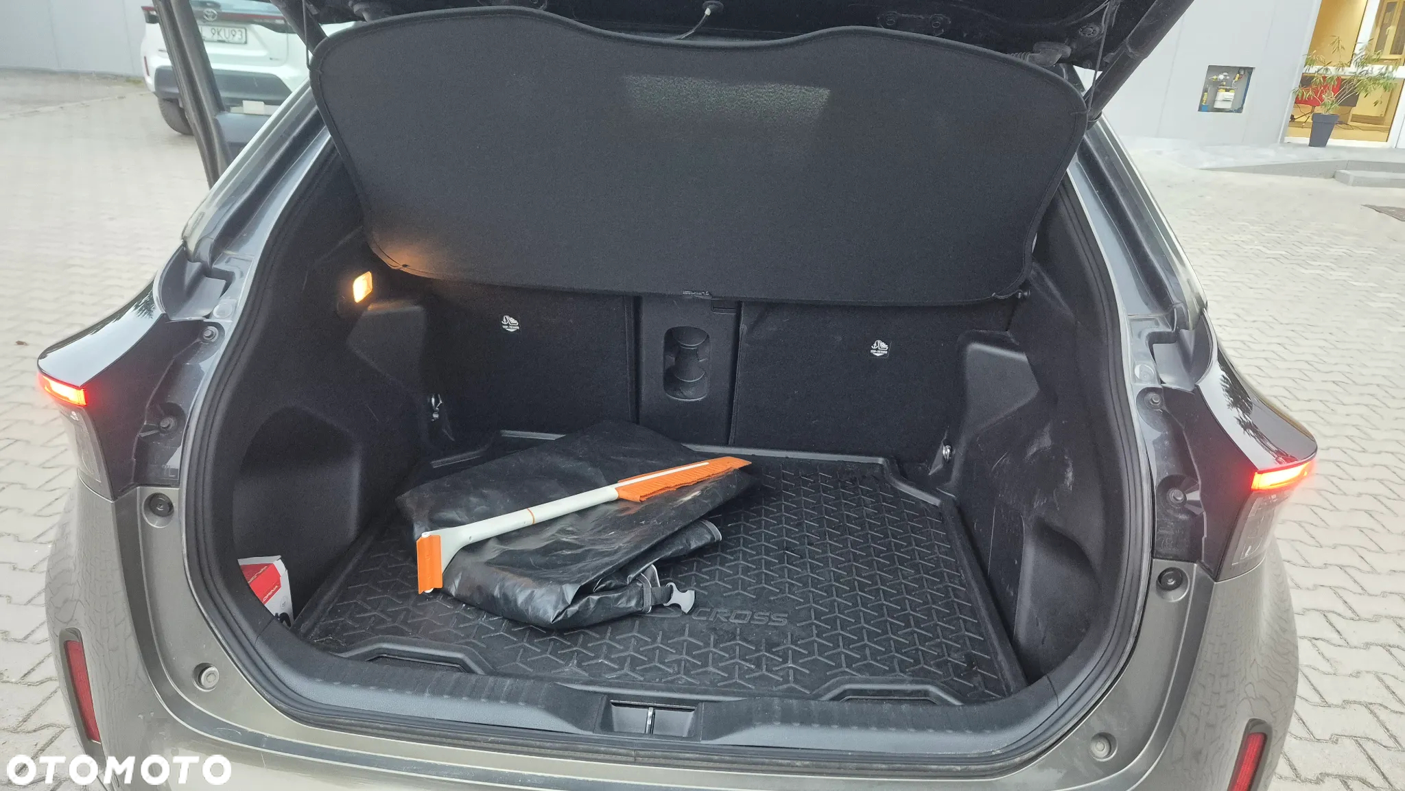 Toyota Yaris Cross Hybrid 1.5 Adventure 4x4 - 7
