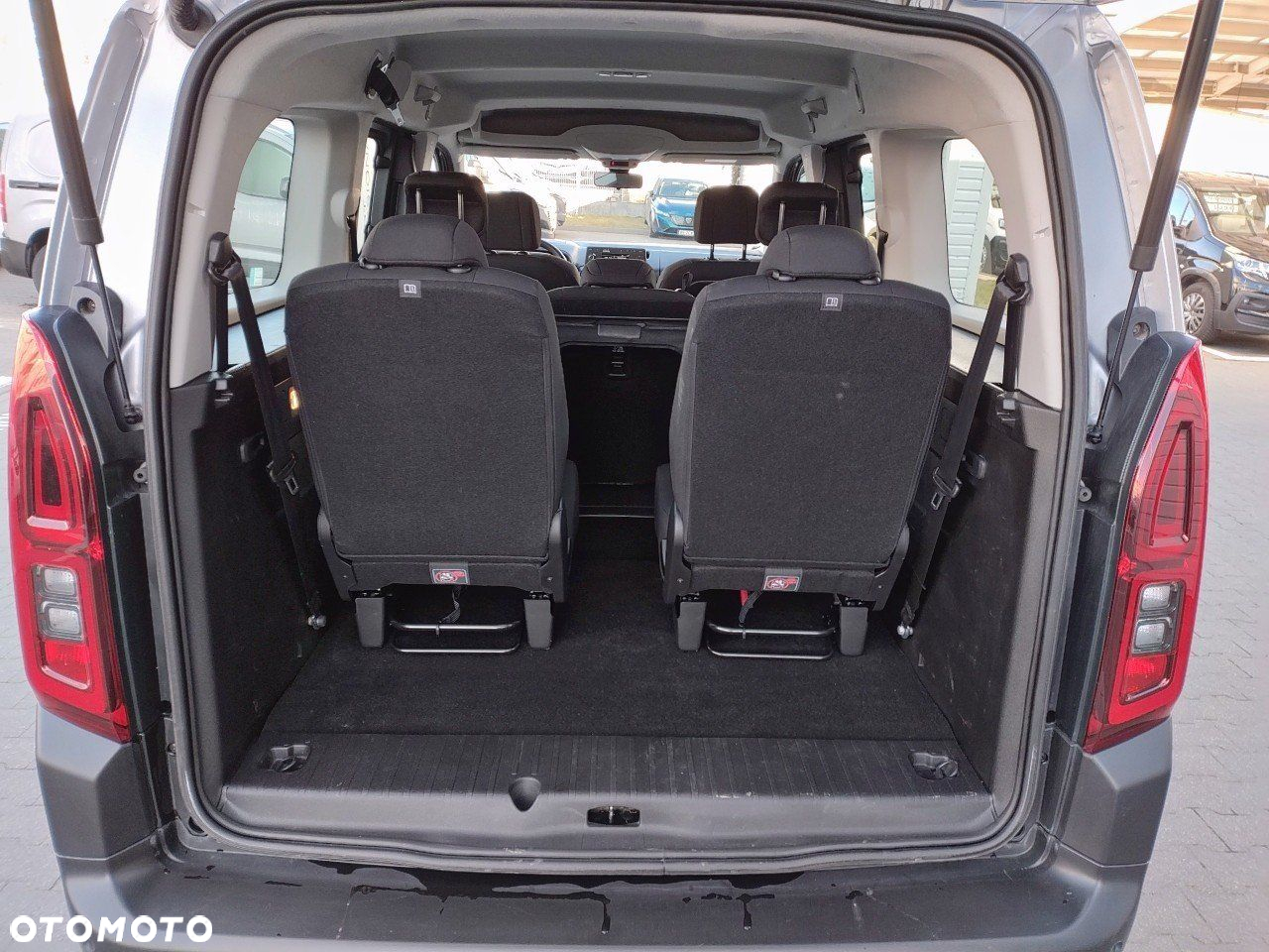 Citroën Berlingo XL 1.5 BlueHDI Feel S&S (7-os.) - 6
