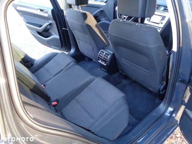 Volkswagen Passat 2.0 TDI BMT Comfortline DSG - 16