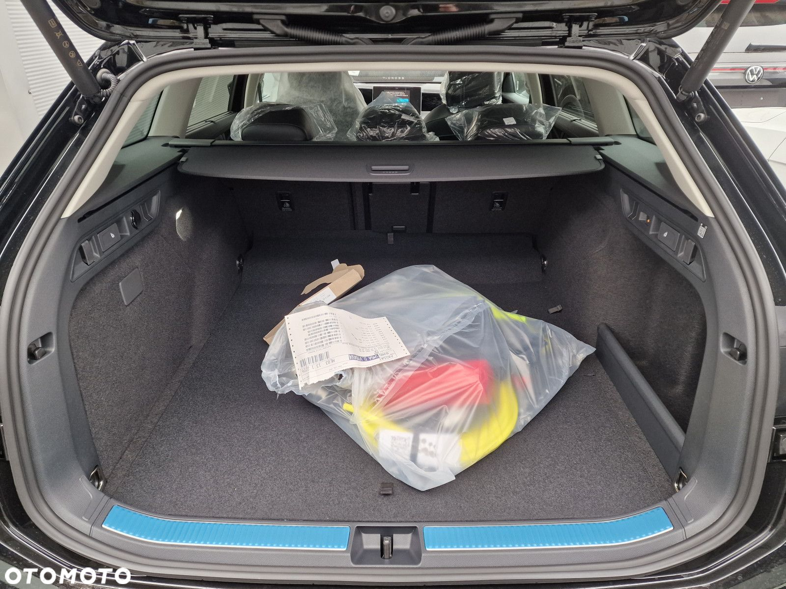 Volkswagen Passat - 8