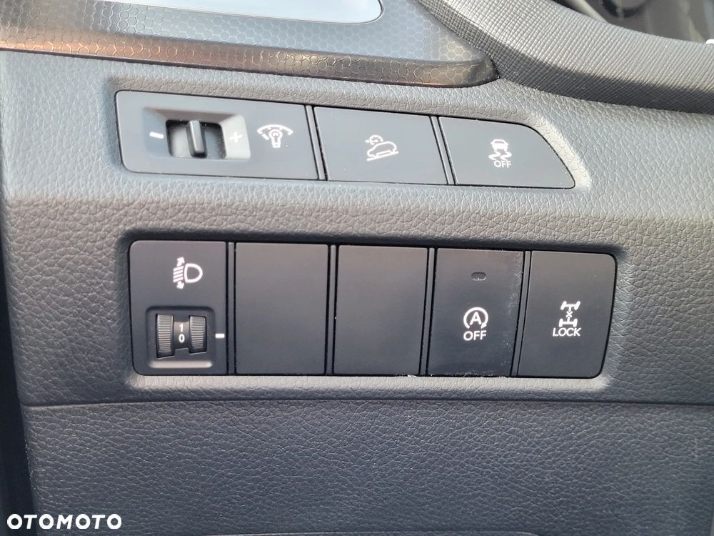 Hyundai Santa Fe 2.0 CRDi Style 4WD - 24
