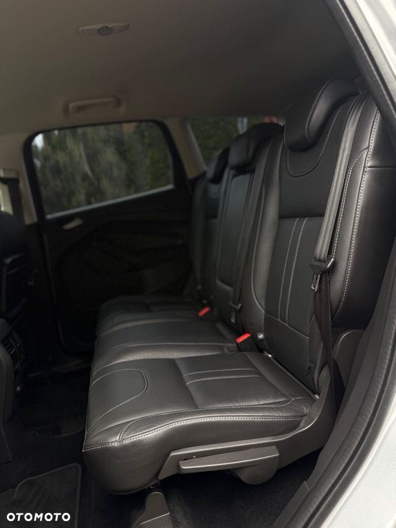 Ford Kuga 2.0 TDCi 4x4 Titanium - 27