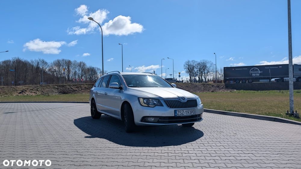 Skoda Superb 2.0 TDI Family DSG - 3