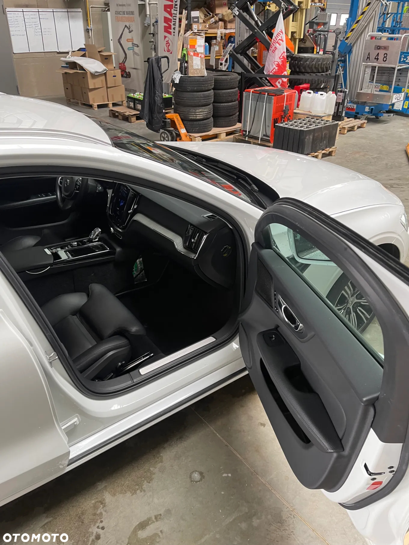 Volvo V60 T6 AWD Recharge Core - 10