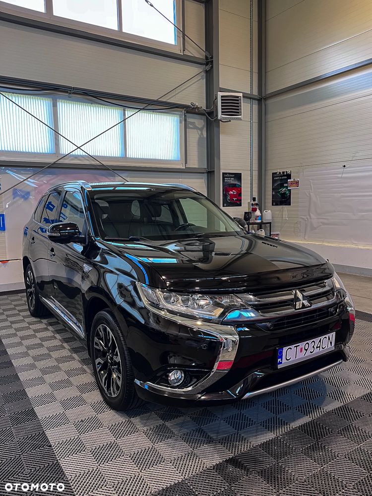 Mitsubishi Outlander 2.0 4WD Plus - 1