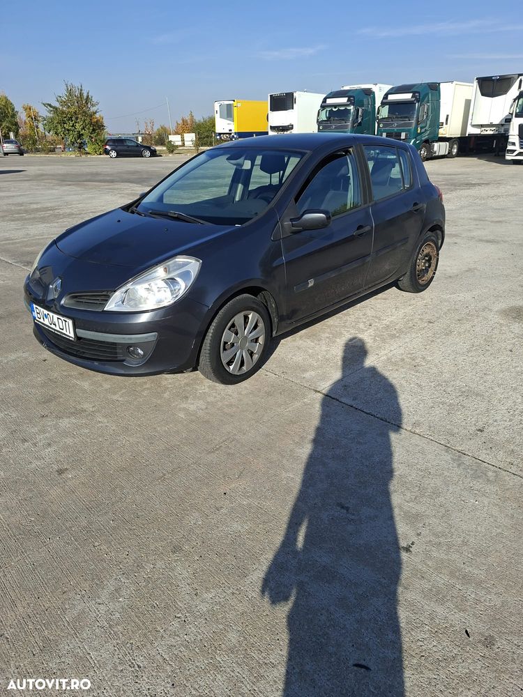 Renault Clio - 2