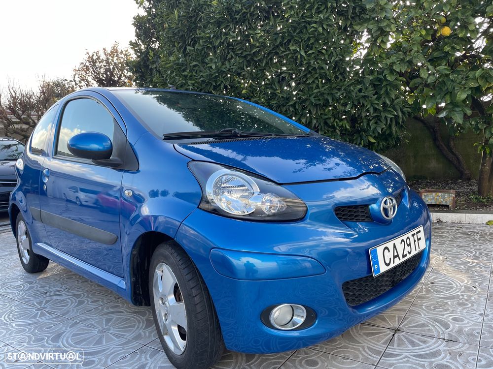 Toyota Aygo Blue - 1