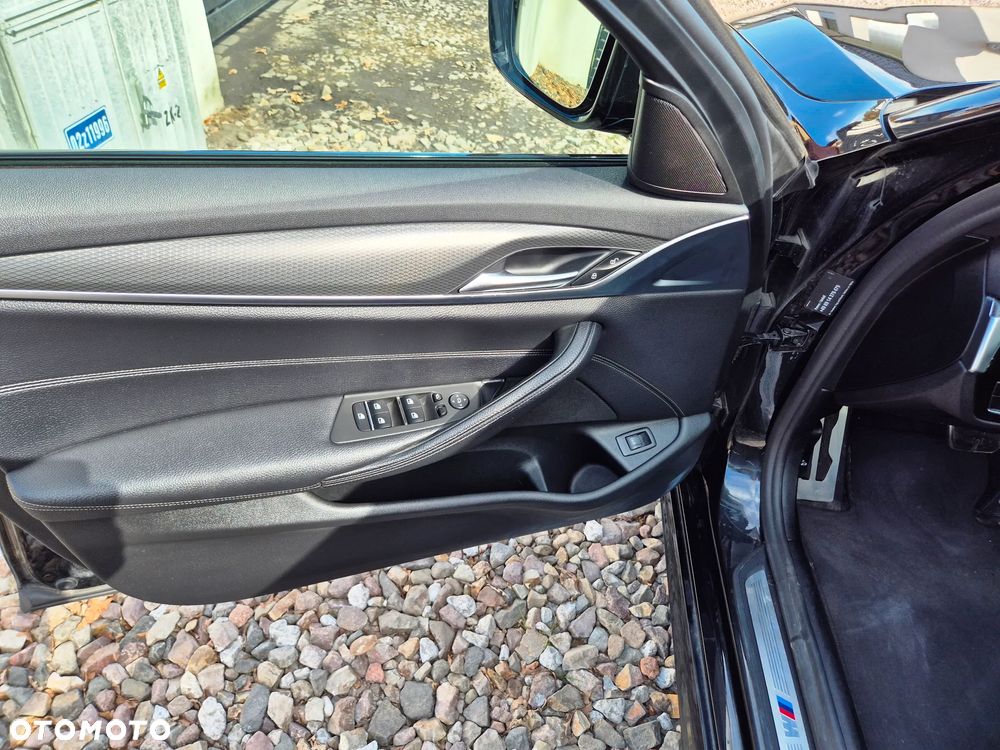 BMW Seria 5 520d M Sport - 14