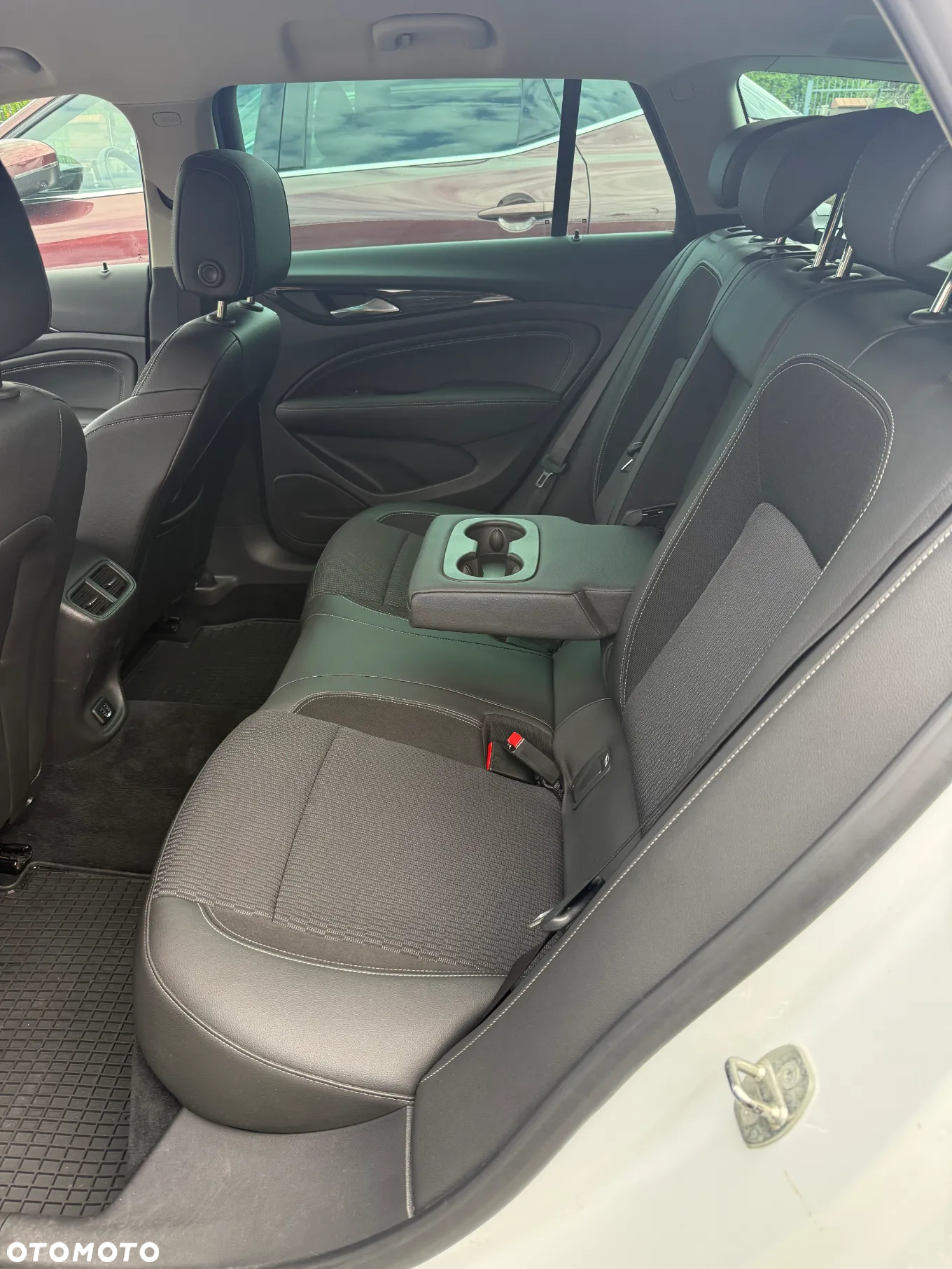Opel Insignia Country Tourer 2.0 Diesel Exclusive - 16